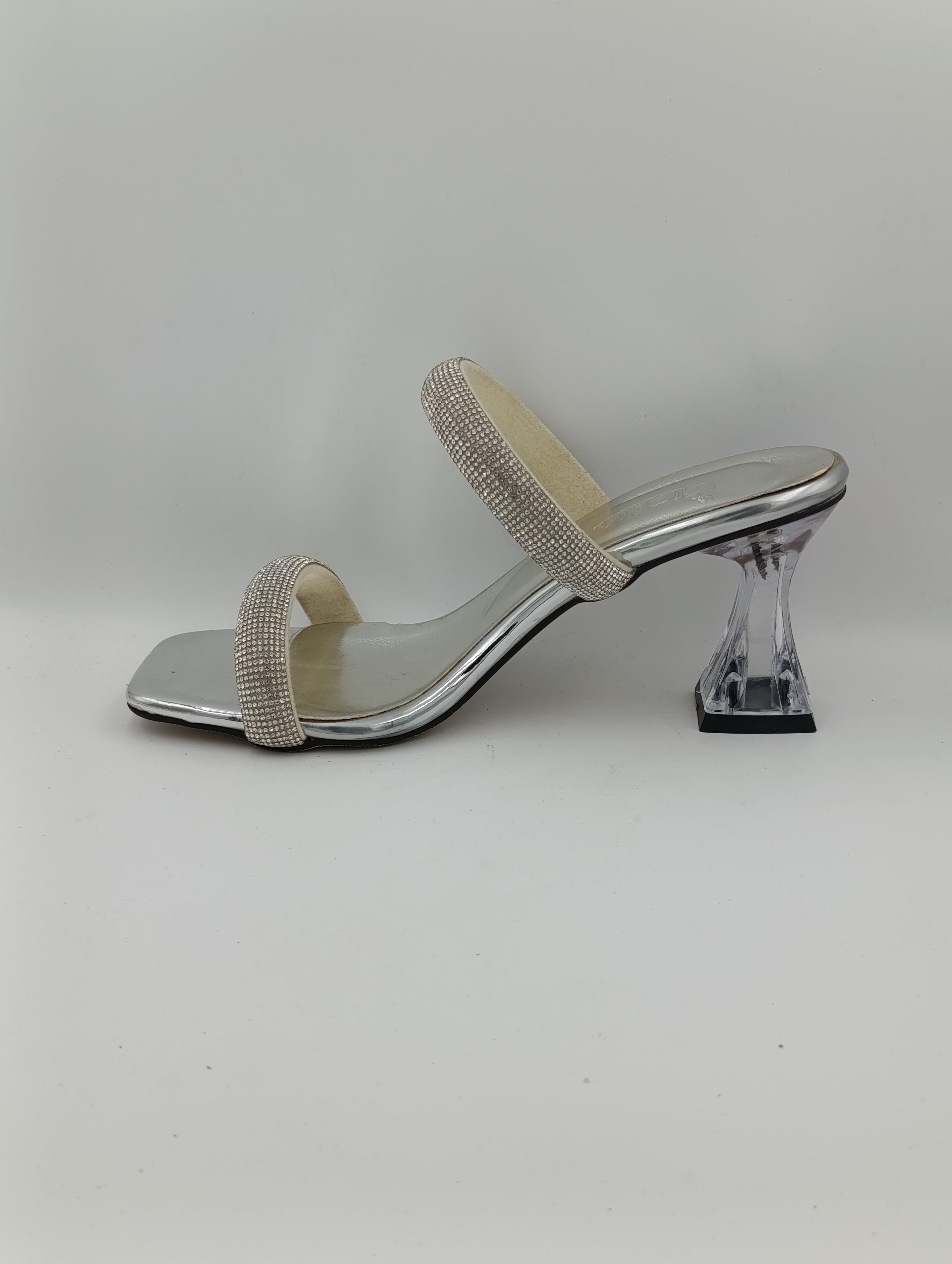 Taşlı Gümüş 8 cm Şeffaf Kadeh Topuklu Kadın Terlik