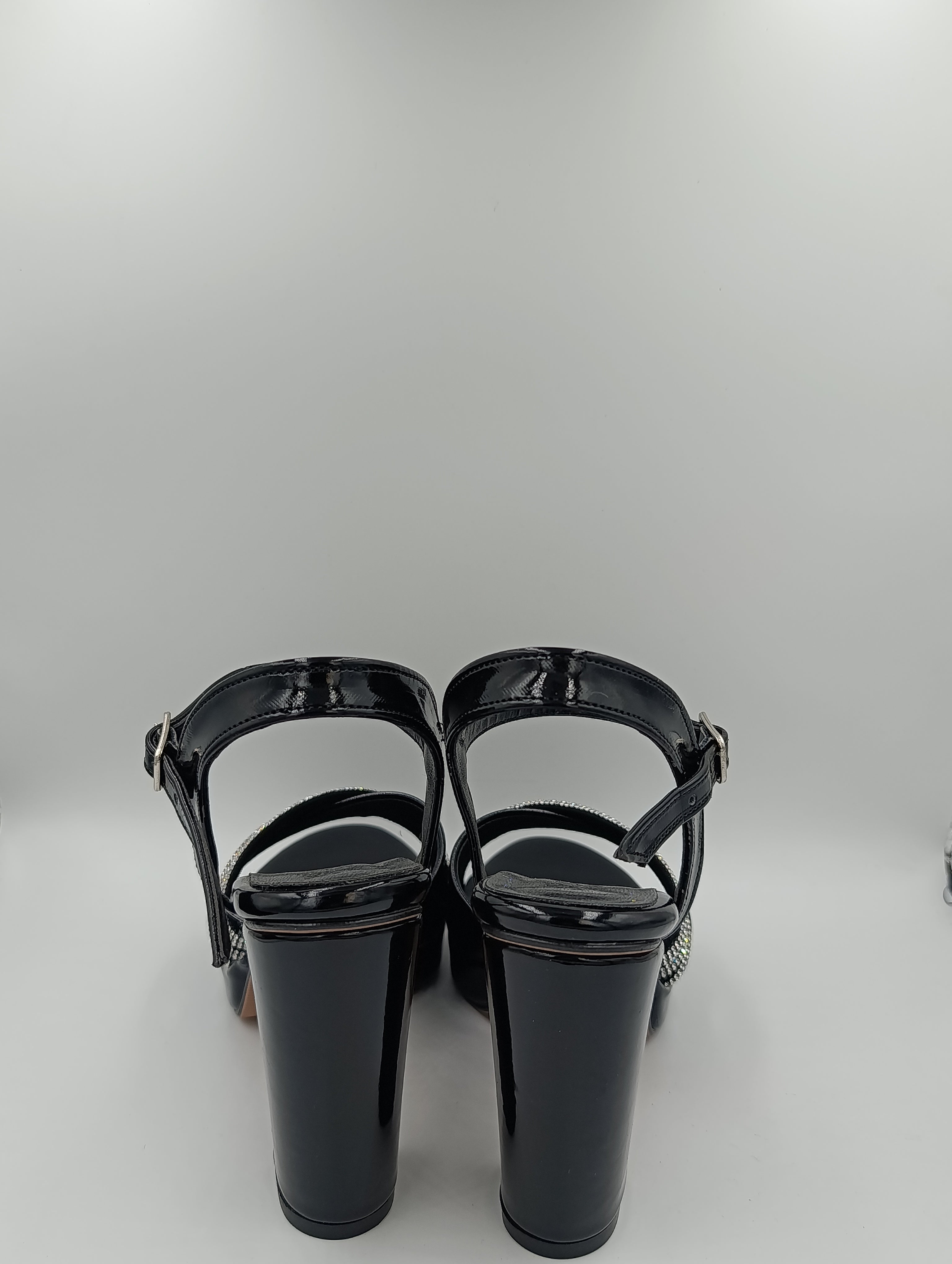 Çapraz Bantlı Kalın Topuk 12 Cm Siyah Rugan Taşlı Platform