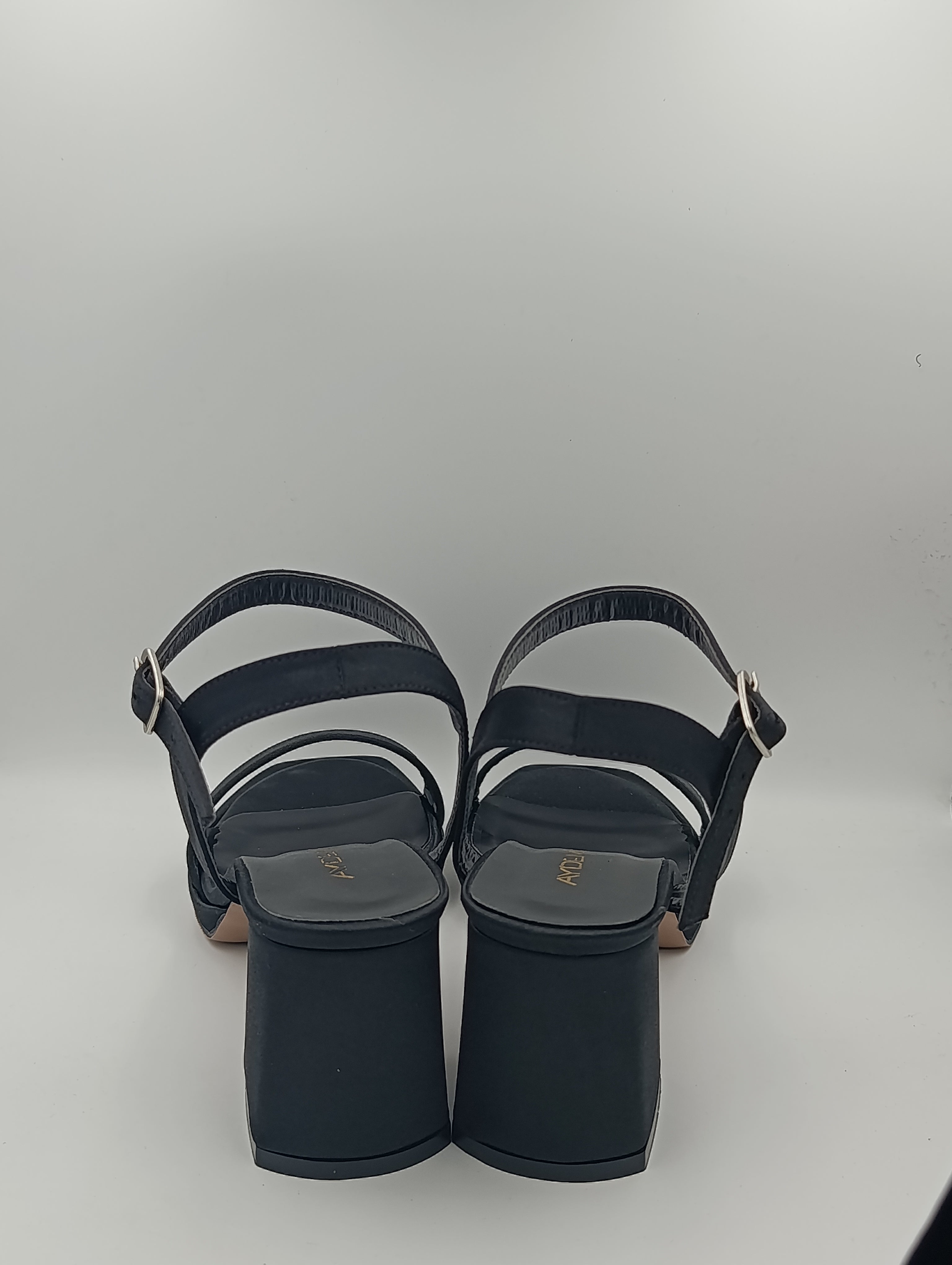 Siyah Saten Tek Bantlı 7 cm Kalın Topuklu Platform Kadın Ayakkabı