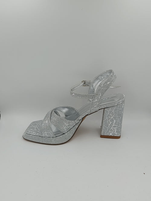 Çapraz Bantlı Kalın Topuk 10 Cm Gümüş Işıltılı Platform