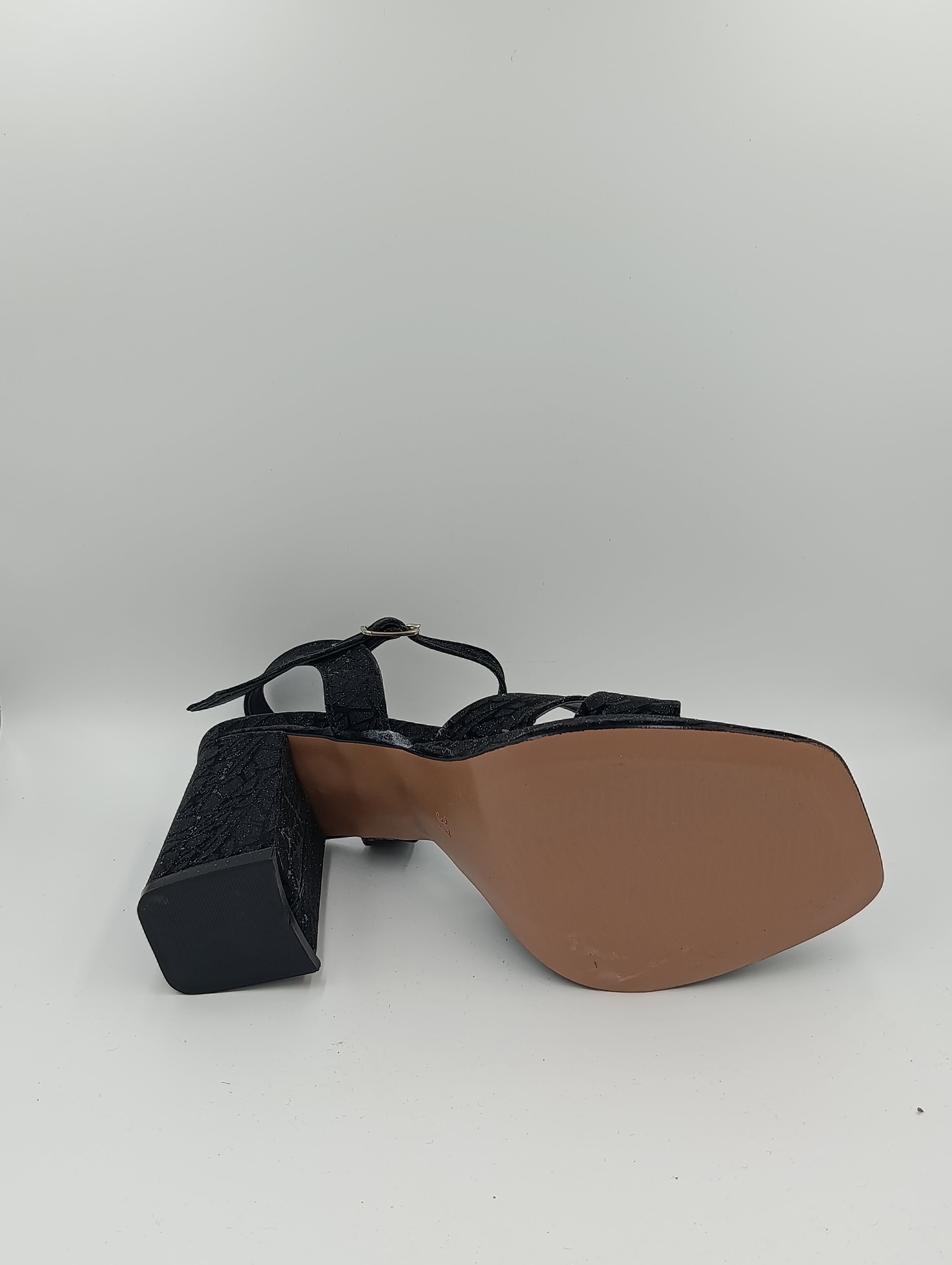 Çapraz Bantlı Kalın Topuk 10 Cm Siyah Işıltılı Platform
