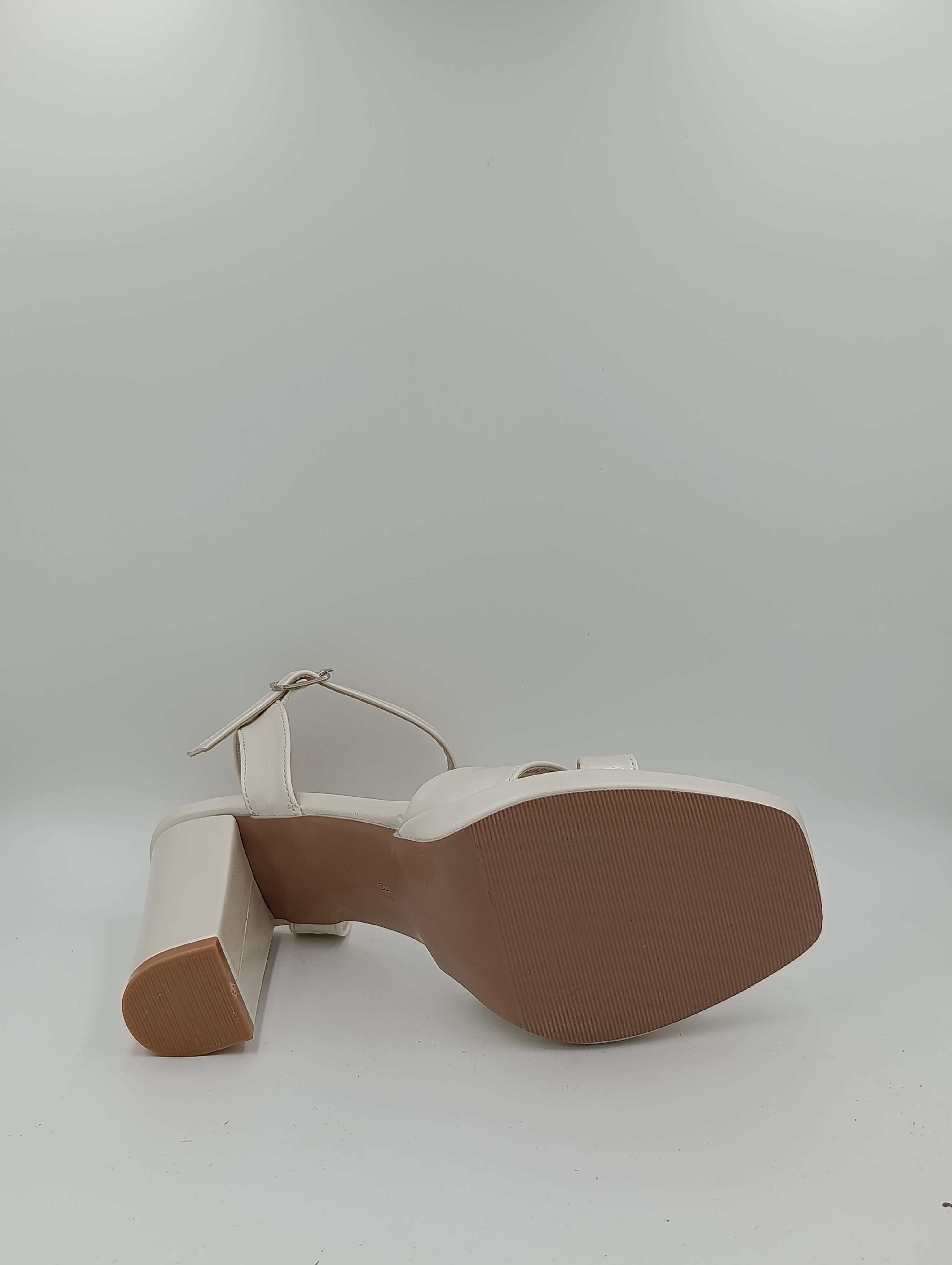 Çapraz Bantlı Kalın Topuk 10 Cm Bej Suni Deri Platform