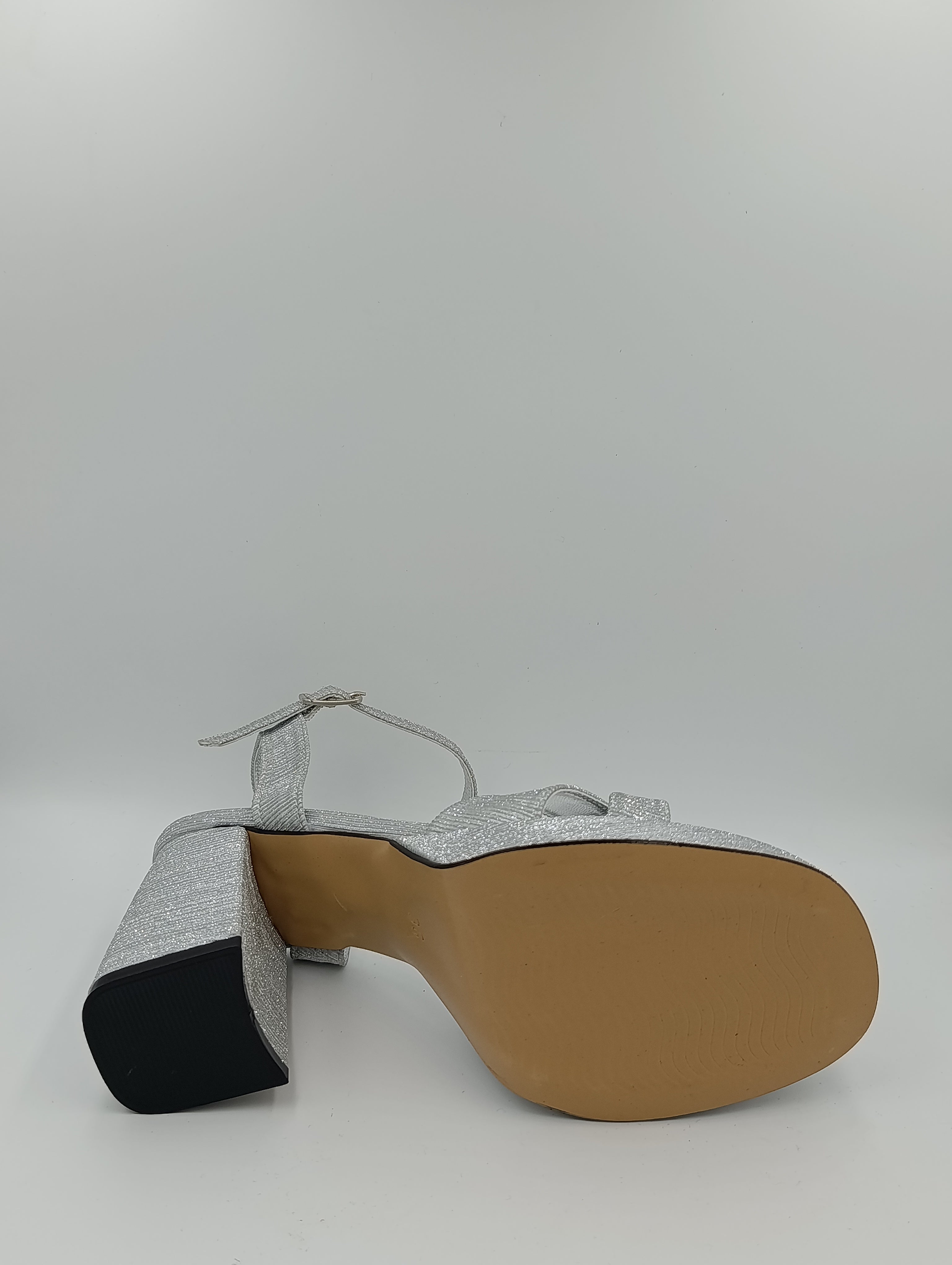Çapraz Bantlı Kalın Topuk 10 Cm Gümüş Işıltılı Platform