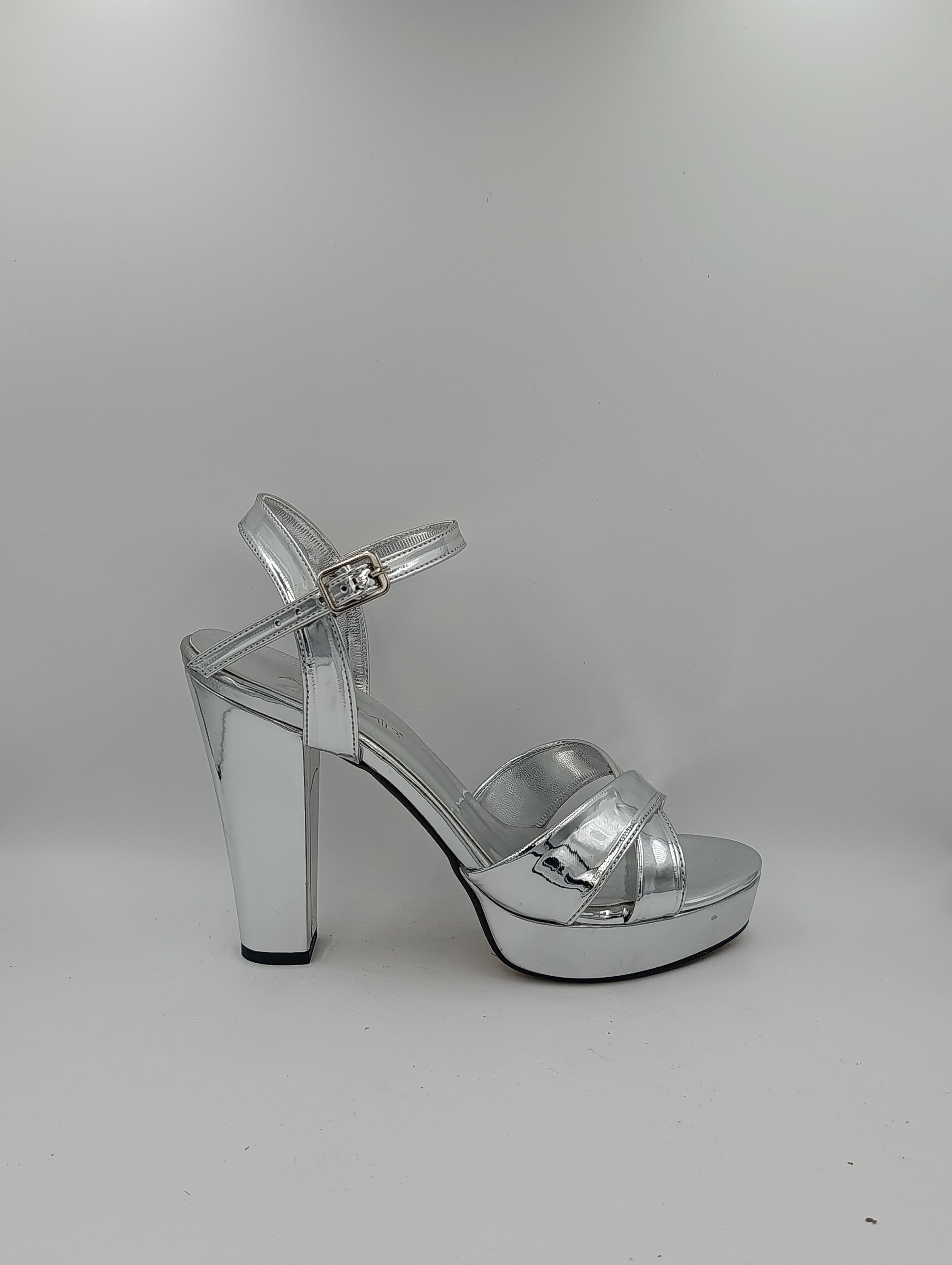 Çapraz Bantlı Kalın Topuk 12 Cm Gümüş Rugan Platform