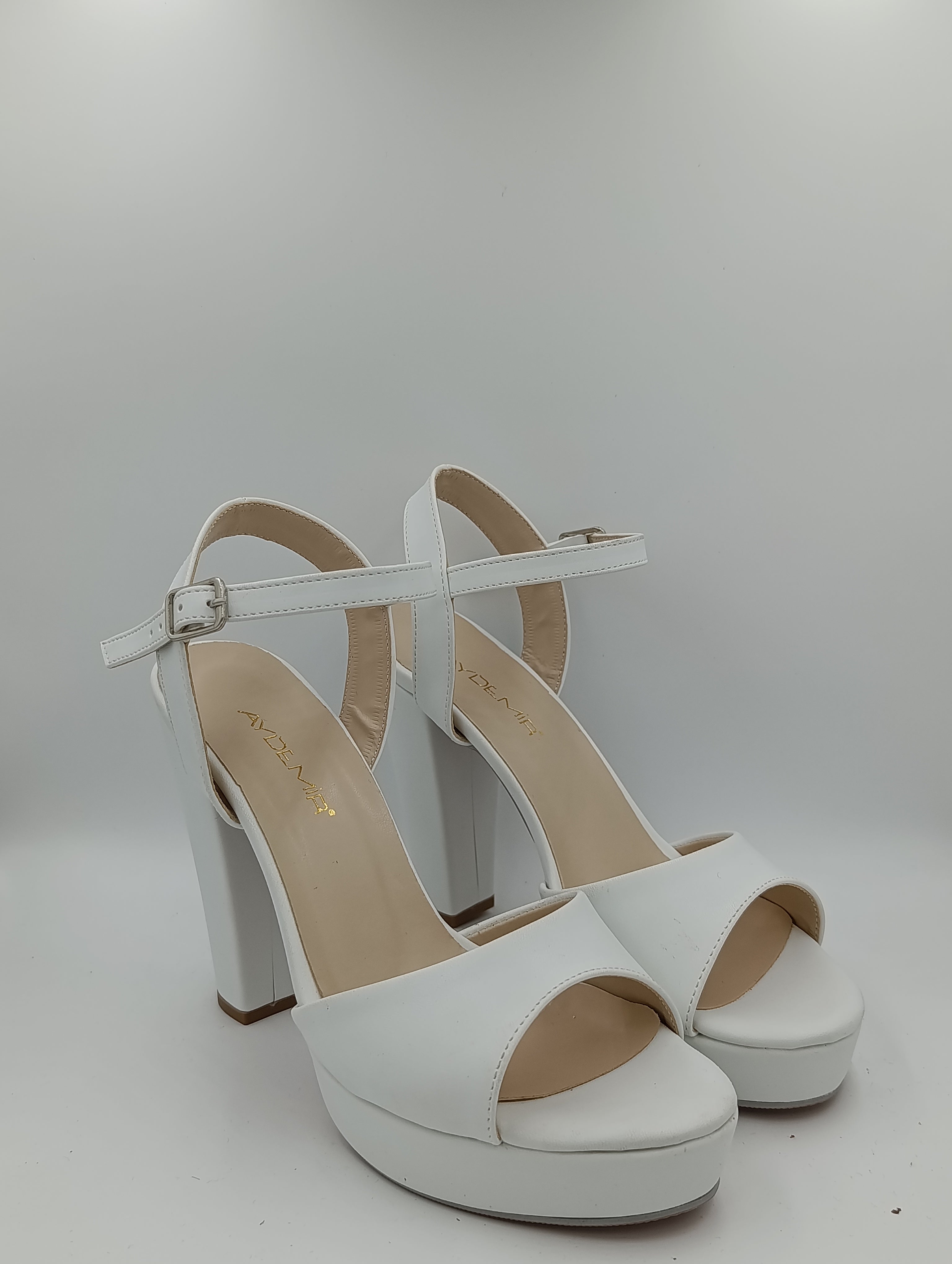 Düz Bantlı Kalın Topuk 12 Cm Beyaz Suni Deri Platform