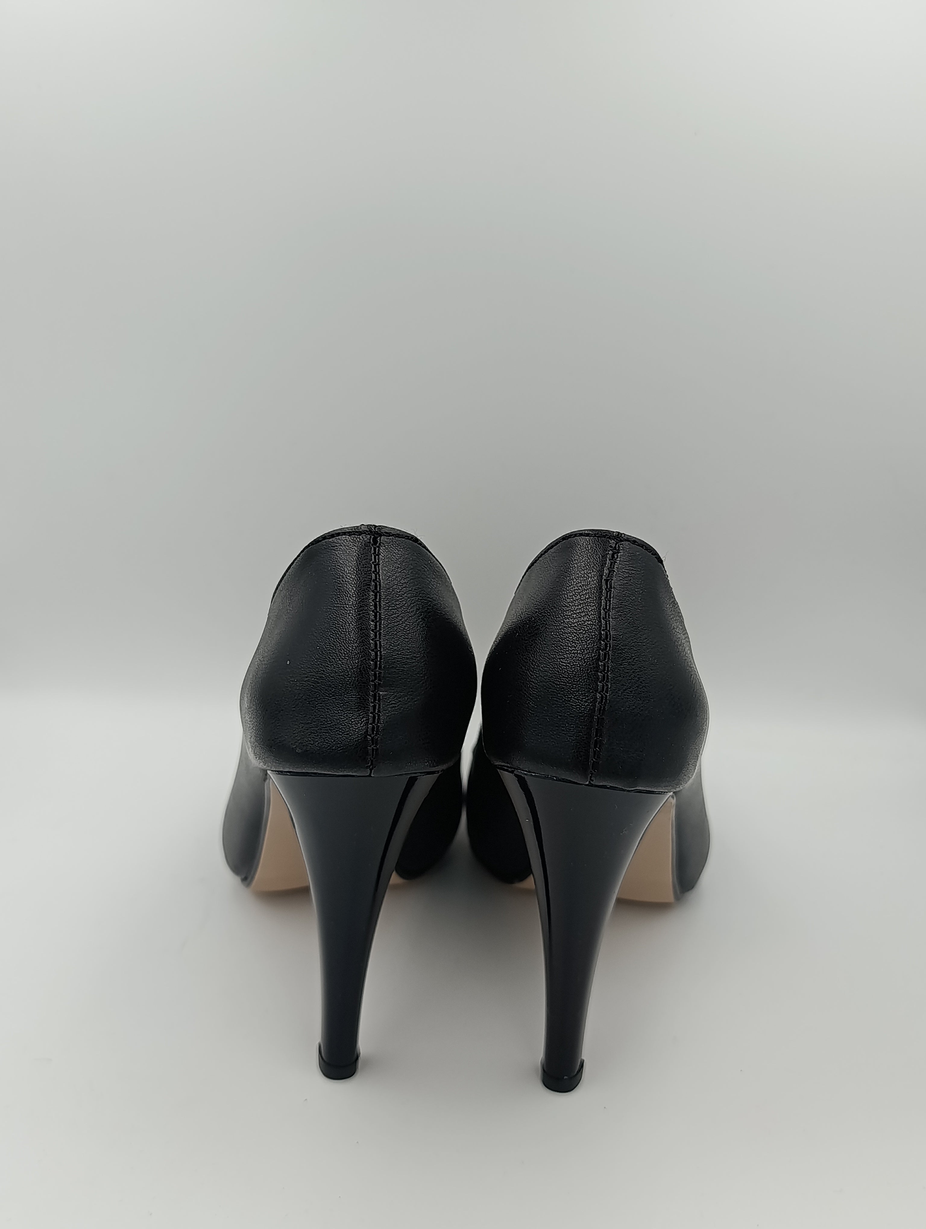 Premium Siyah Suni Deri İnce Topuk Stiletto