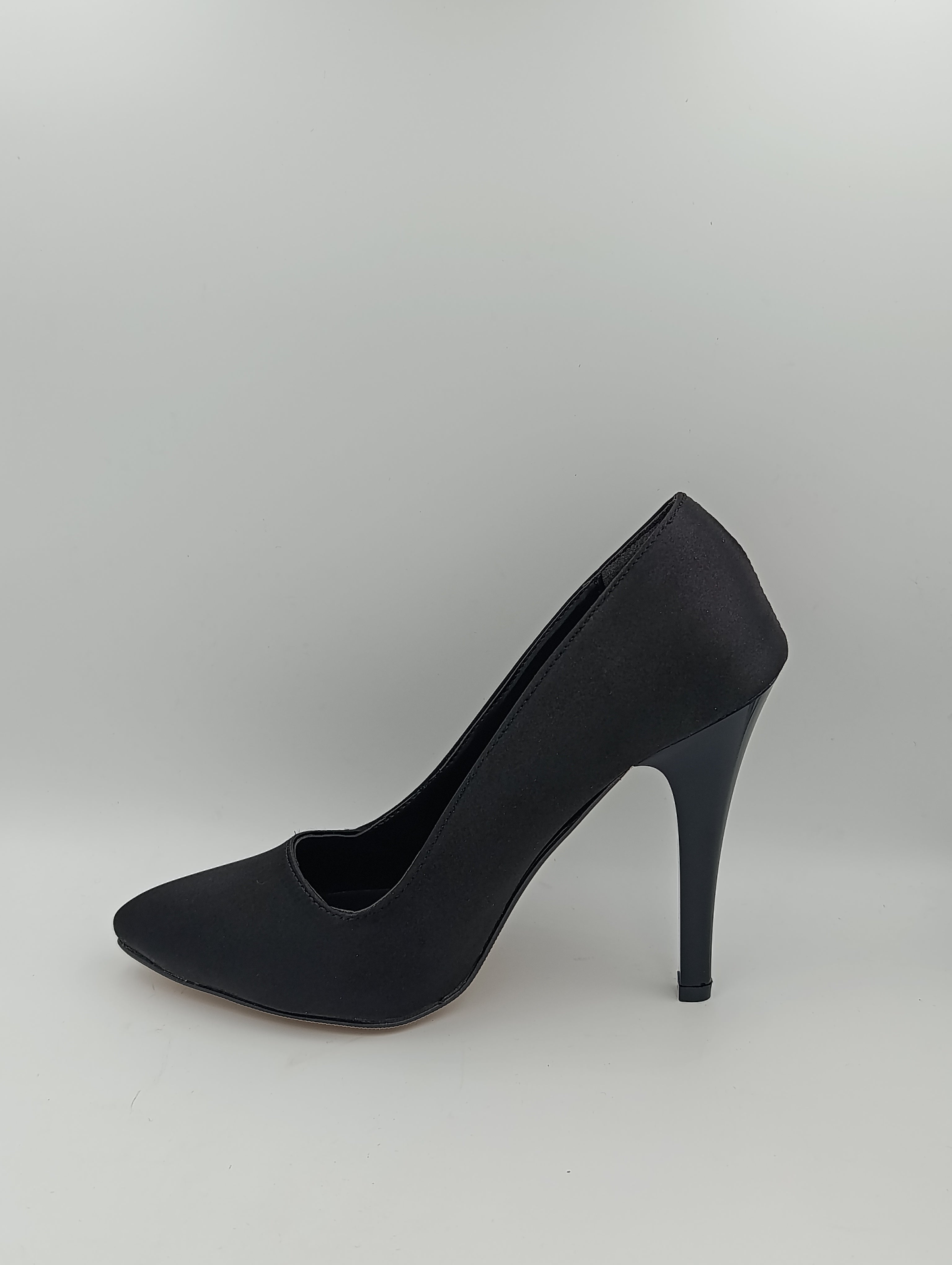 Premium Siyah Saten İnce Topuk Stiletto
